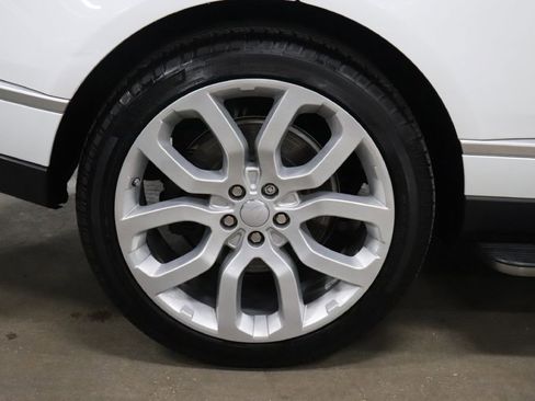 Used 2017 Land Rover Range Rover image 30