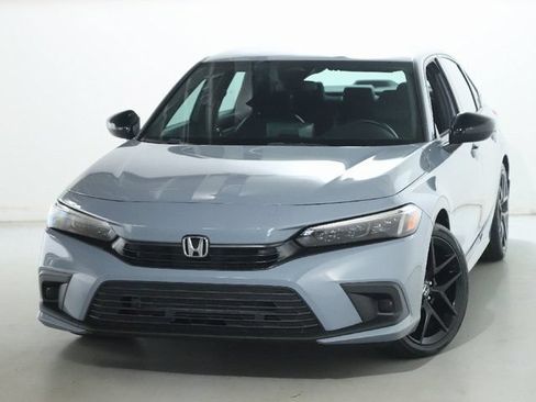 Used 2024 Honda Civic Sport image 3