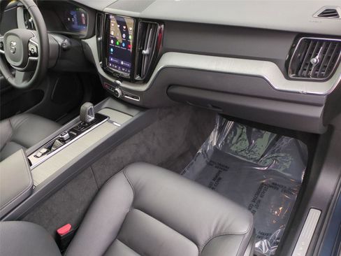 Certified 2025 Volvo XC60 B5 Plus image 20