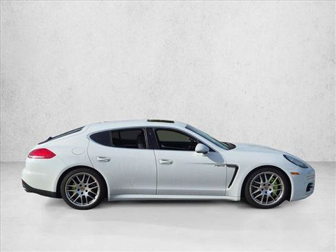 Used 2014 Porsche Panamera S RWD image 4