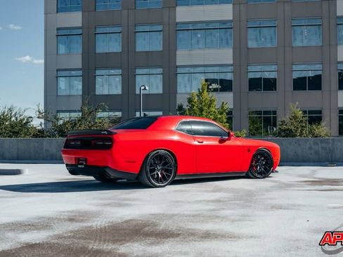 Used 2016 Dodge Challenger SRT Hellcat RWD image 20