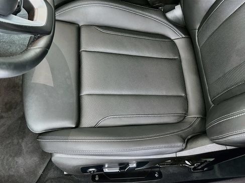 Used 2024 BMW 330i xDrive Sedan w/ Premium Package AWD/4WD image 19