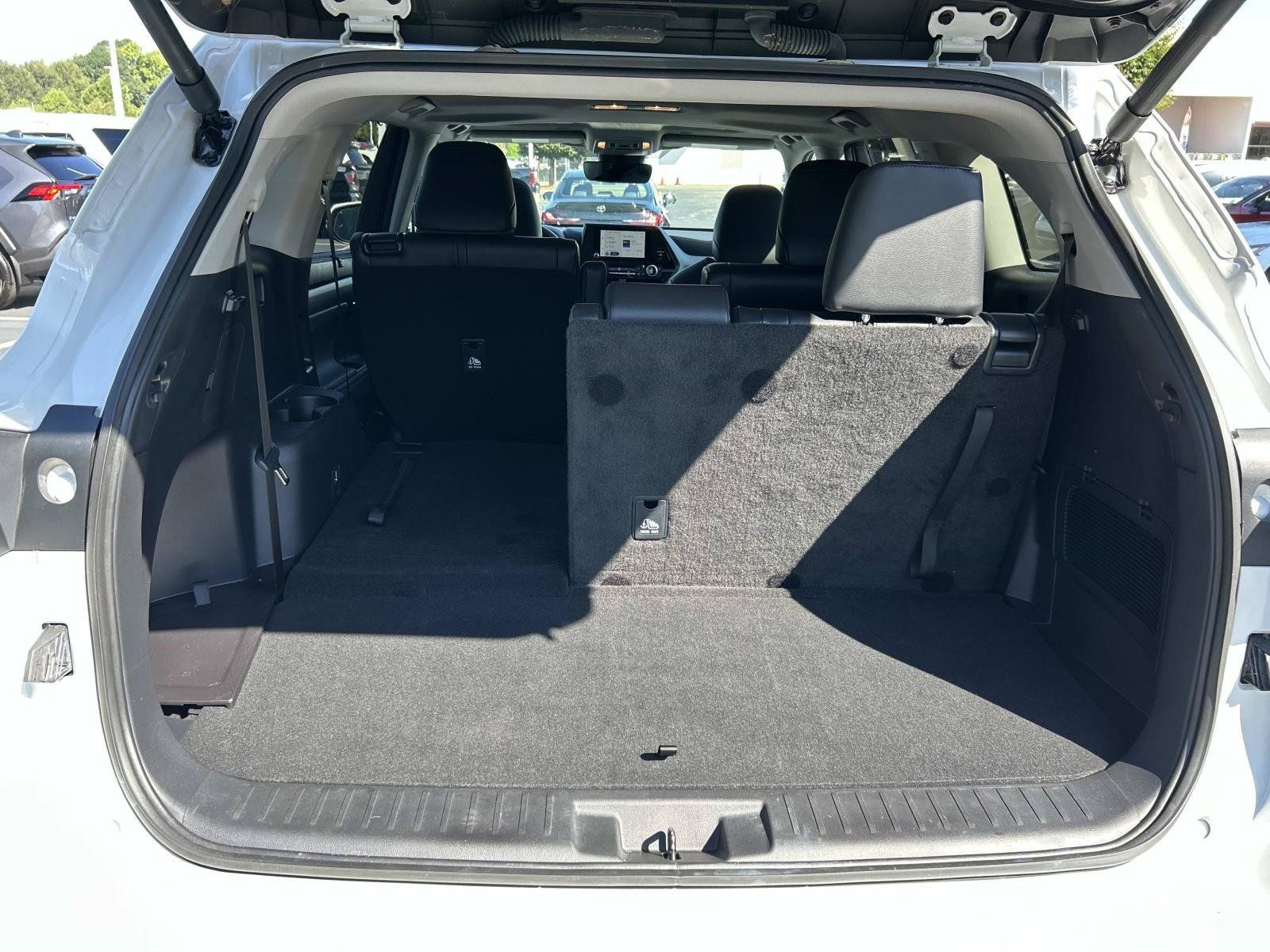 Used 2026 Toyota Highlander XLE AWD/4WD image 9