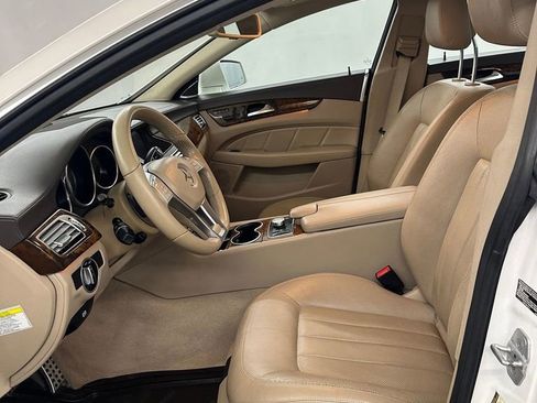 Used 2012 Mercedes-Benz CLS 550 4MATIC image 8