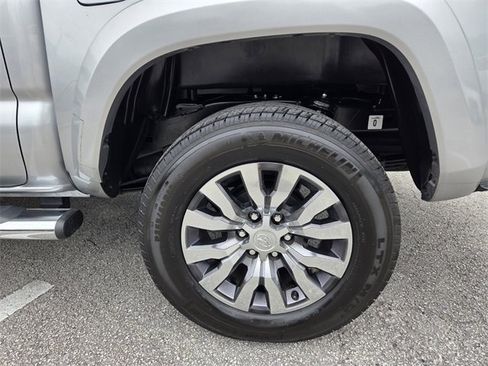 Used 2023 Toyota Tacoma Limited image 17