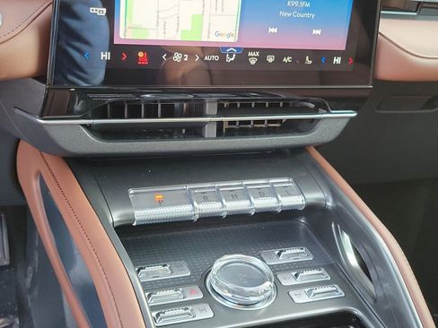 New 2026 Lincoln Nautilus Reserve image 28