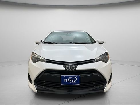 Used 2017 Toyota Corolla LE w/ Carpet Mat Package (TMS) FWD image 8