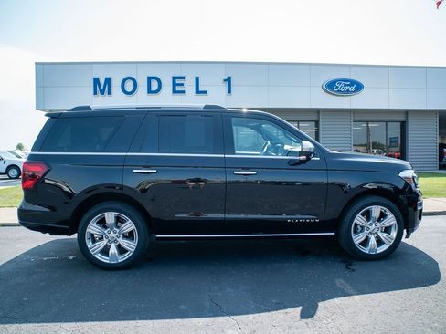 Used 2024 Ford Expedition Platinum image 1