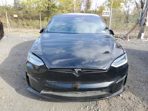 Used 2023 Tesla Model X Plaid image 2