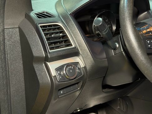 Used 2017 Ford Explorer XLT w/ Equipment Group 202A image 37