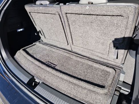 Certified 2022 Volkswagen Tiguan SE R-Line image 13