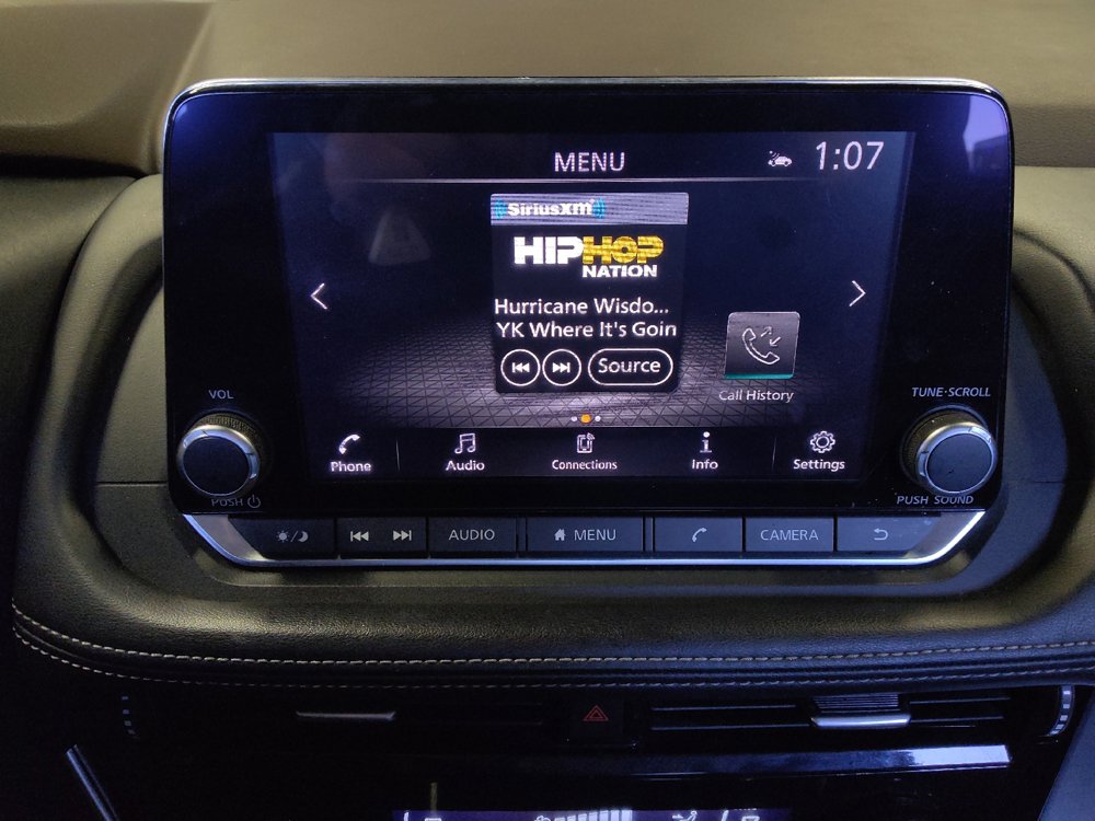 Used 2022 Nissan Rogue SV FWD image 25