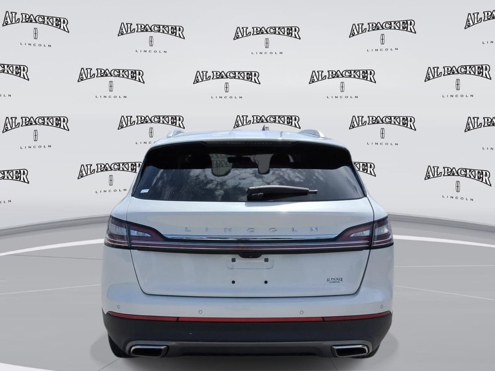 Used 2023 Lincoln Nautilus AWD w/ Premium Package image 4