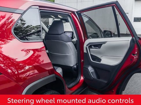 Used 2025 Toyota RAV4 XLE AWD/4WD image 20
