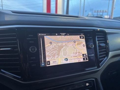 Used 2021 Volkswagen Atlas Cross Sport SEL image 25