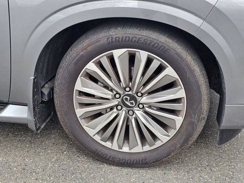 Used 2025 INFINITI QX80 Sensory AWD/4WD image 9