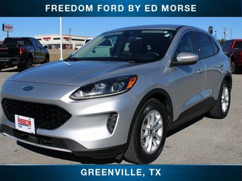 Used 2020 Ford Escape SE image 1