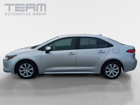 Used 2024 Toyota Corolla LE FWD image 3