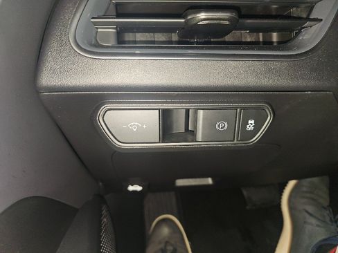 New 2025 Kia K4 GT-Line w/ GT-Line Premium Package FWD image 11