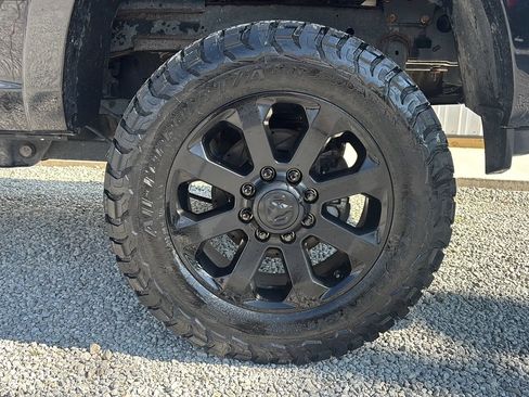 Used 2019 RAM 2500 Laramie AWD/4WD image 2