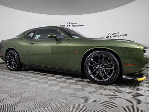 Used 2022 Dodge Challenger R/T Scat Pack w/ Plus Package RWD image 2
