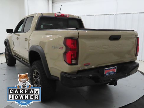 Used 2024 Chevrolet Colorado ZR2 w/ Technology Package AWD/4WD image 6