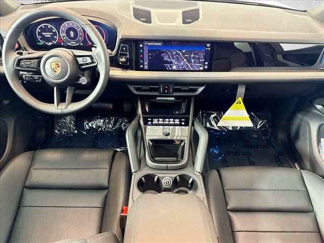 Used 2026 Porsche Cayenne AWD/4WD image 20