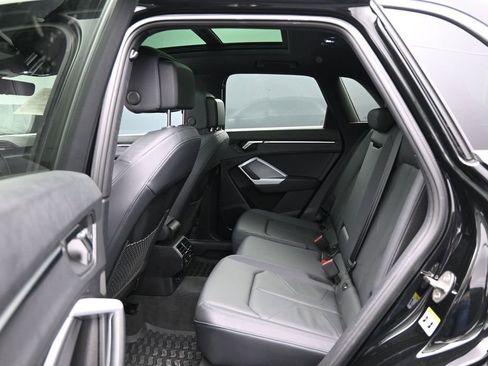 Used 2024 Audi Q3 2.0T Premium AWD/4WD image 24