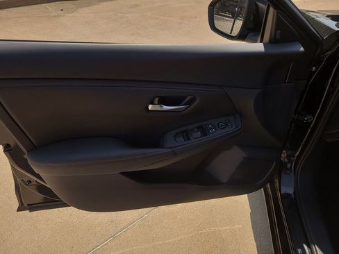 Certified 2025 Nissan Sentra SV image 16