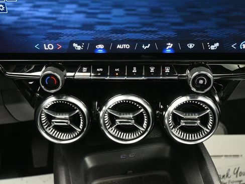Used 2024 Chevrolet Blazer EV LT AWD/4WD image 20