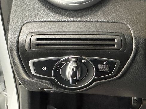 Used 2020 Mercedes-Benz GLC 350e GLC 350e image 27