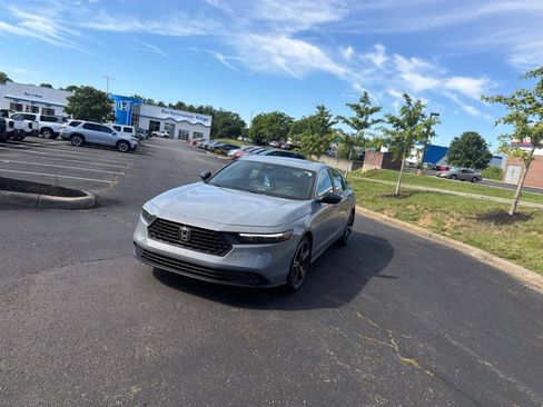 Used 2023 Honda Accord Sport image 5
