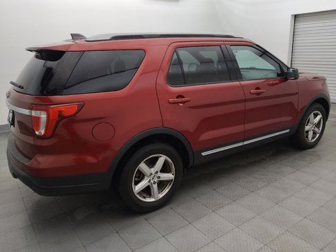 Used 2018 Ford Explorer XLT FWD image 10