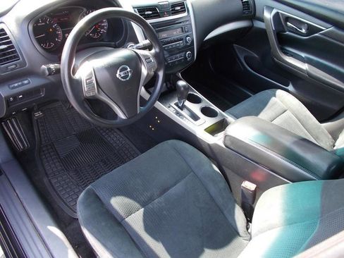 Used 2015 Nissan Altima 2.5 S w/ Sport Value Package image 26
