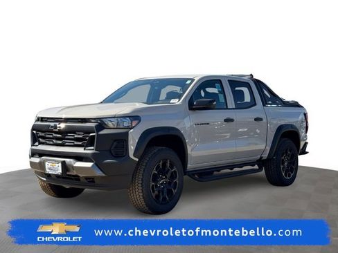New 2026 Chevrolet Colorado Trail Boss w/ Midnight Edition AWD/4WD image 1