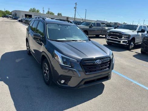 Used 2023 Subaru Forester Premium AWD/4WD image 27