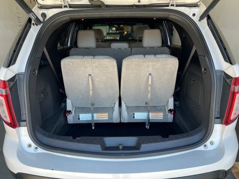 Used 2013 Ford Explorer XLT FWD image 18