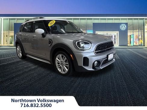 Used 2024 MINI Cooper Countryman S image 1
