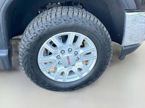 Used 2022 GMC Sierra 2500 SLT image 31