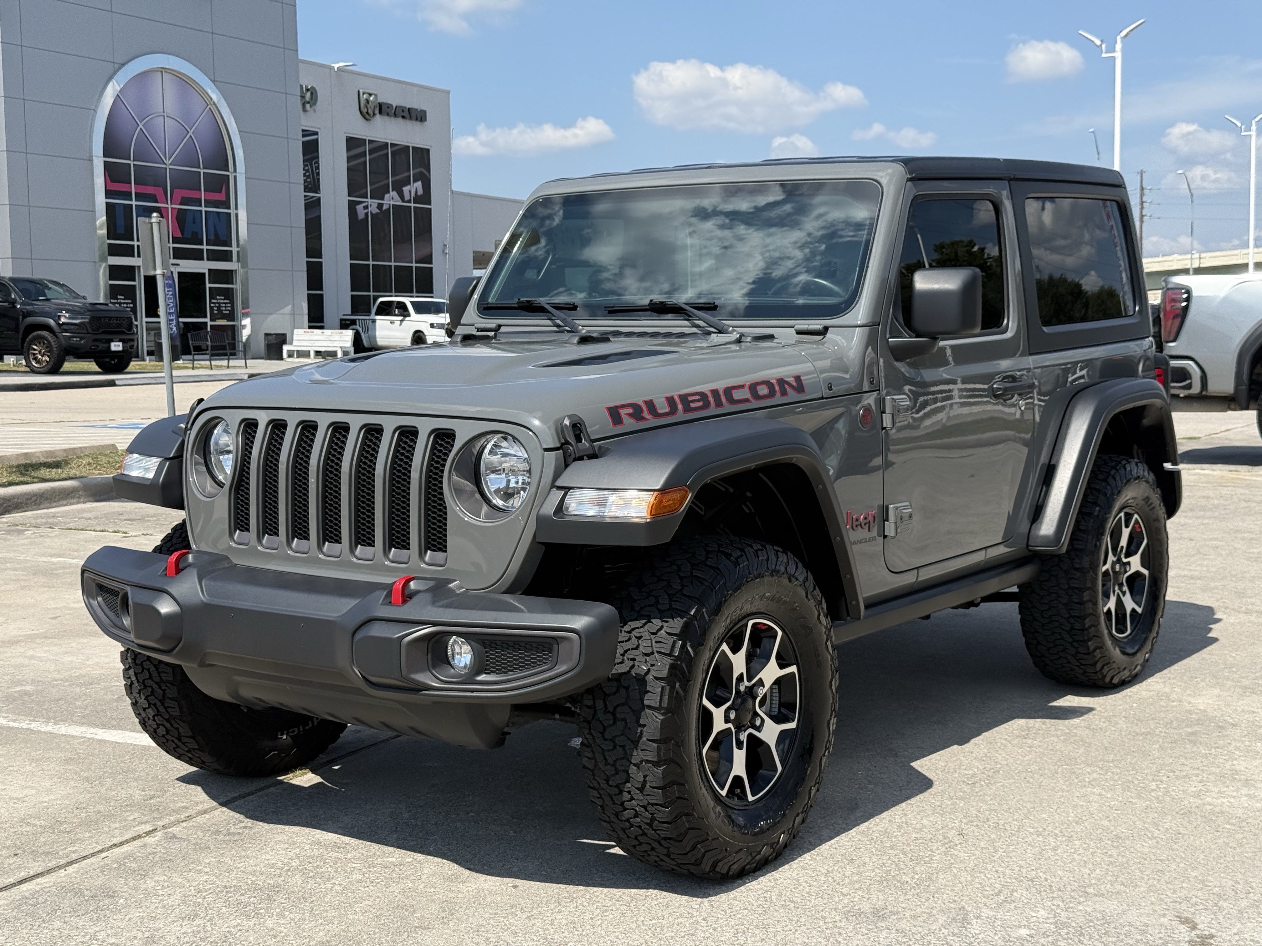 Used 2022 Jeep Wrangler Rubicon w/ Cold Weather Group AWD/4WD image 9