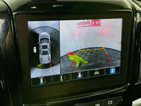 Used 2023 Chevrolet Traverse RS AWD/4WD image 6