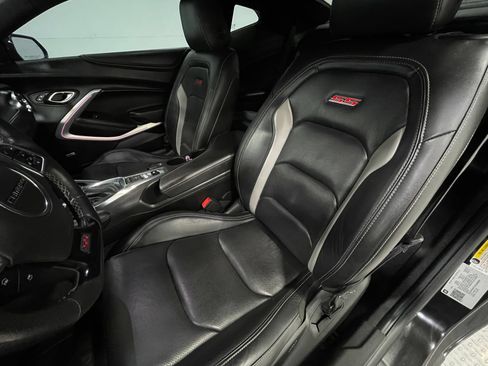 Used 2018 Chevrolet Camaro SS w/ Redline Edition RWD image 13