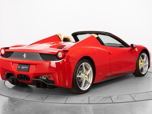 Used 2014 Ferrari 458 Spider RWD image 8