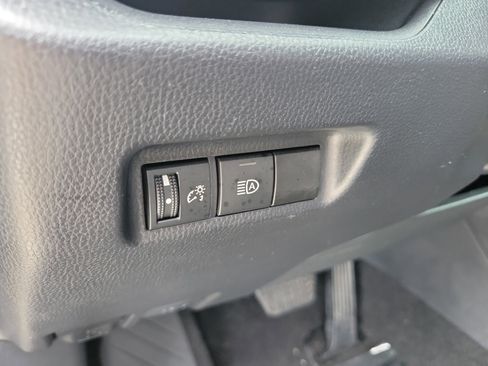 Certified 2025 Toyota RAV4 XLE AWD/4WD image 27