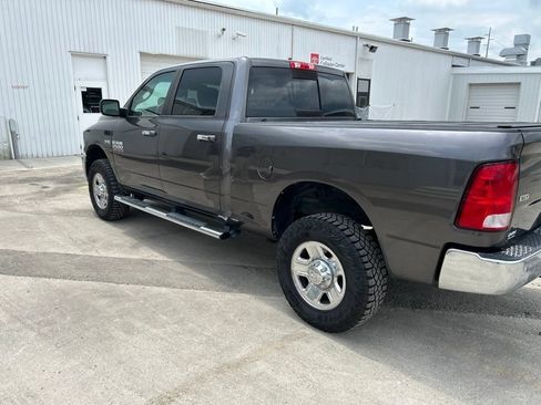 Used 2016 RAM 2500 SLT w/ Luxury Group AWD/4WD image 8