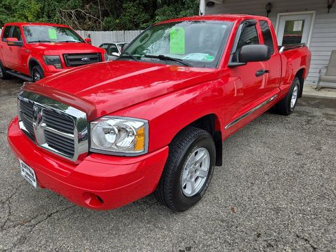 Used 2005 Dodge Dakota SLT w/ Trailer Tow Group image 1