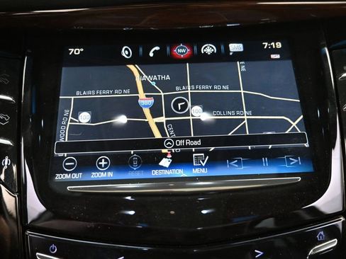 Used 2016 Cadillac Escalade Luxury image 26