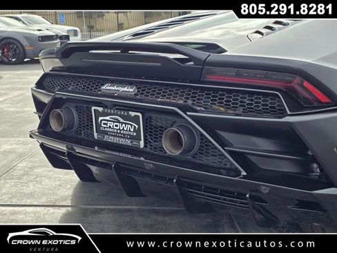 Used 2020 Lamborghini Huracan EVO image 43