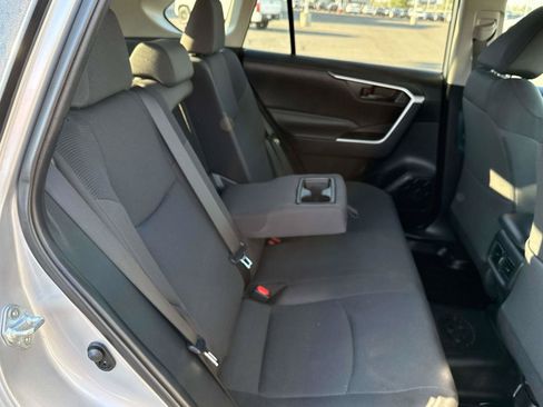Used 2024 Toyota RAV4 LE AWD/4WD image 16