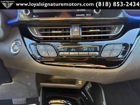 Used 2020 Toyota C-HR XLE FWD image 24